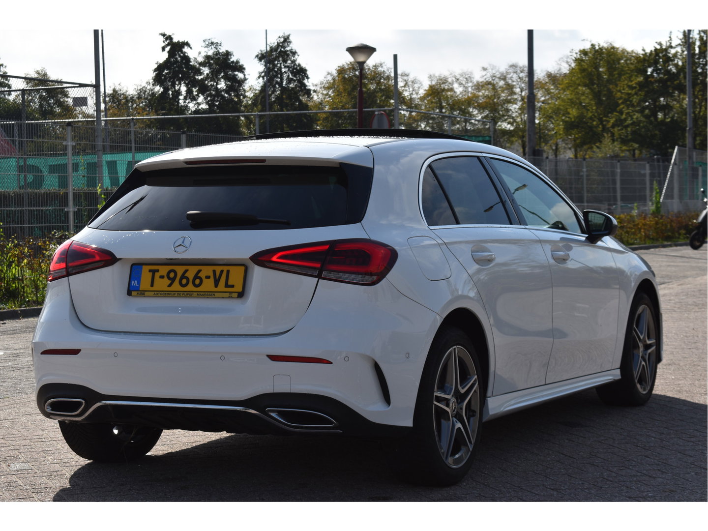Mercedes-Benz A-Klasse 250 e Business Line AMG 218 pk | Open dak | Camera | Carplay | DAB | Widescreen | Sfeerverlichting | Full LED