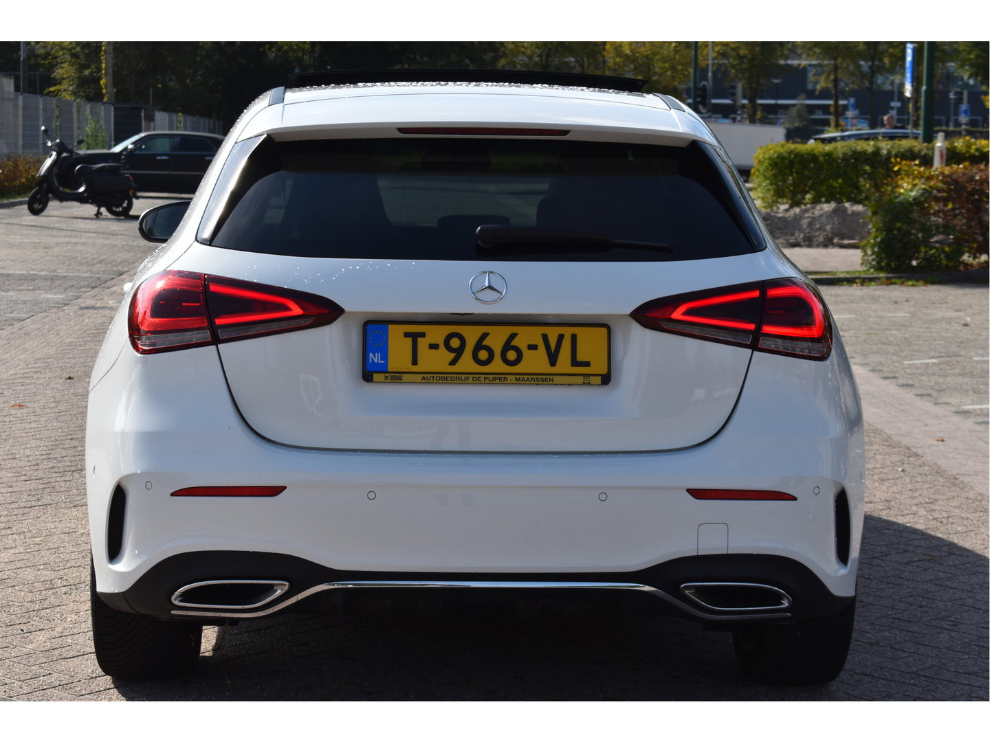 Mercedes-Benz A-Klasse 250 e Business Line AMG 218 pk | Open dak | Camera | Carplay | DAB | Widescreen | Sfeerverlichting | Full LED