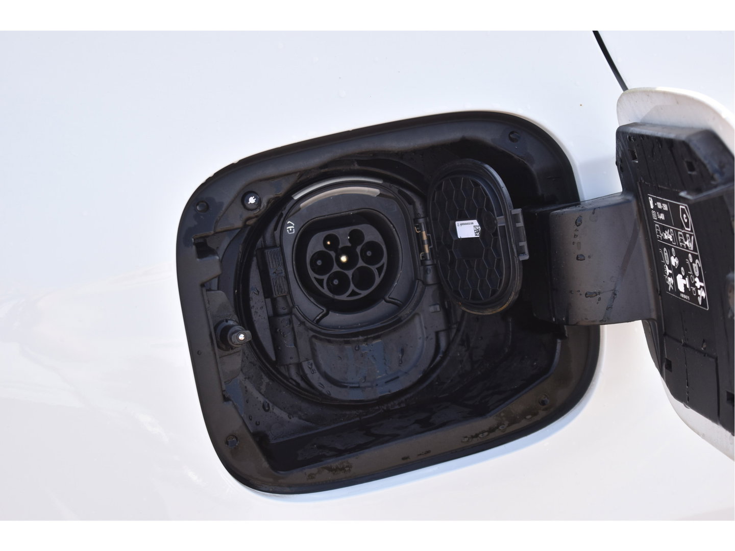 Mercedes-Benz A-Klasse 250 e Business Line AMG 218 pk | Open dak | Camera | Carplay | DAB | Widescreen | Sfeerverlichting | Full LED