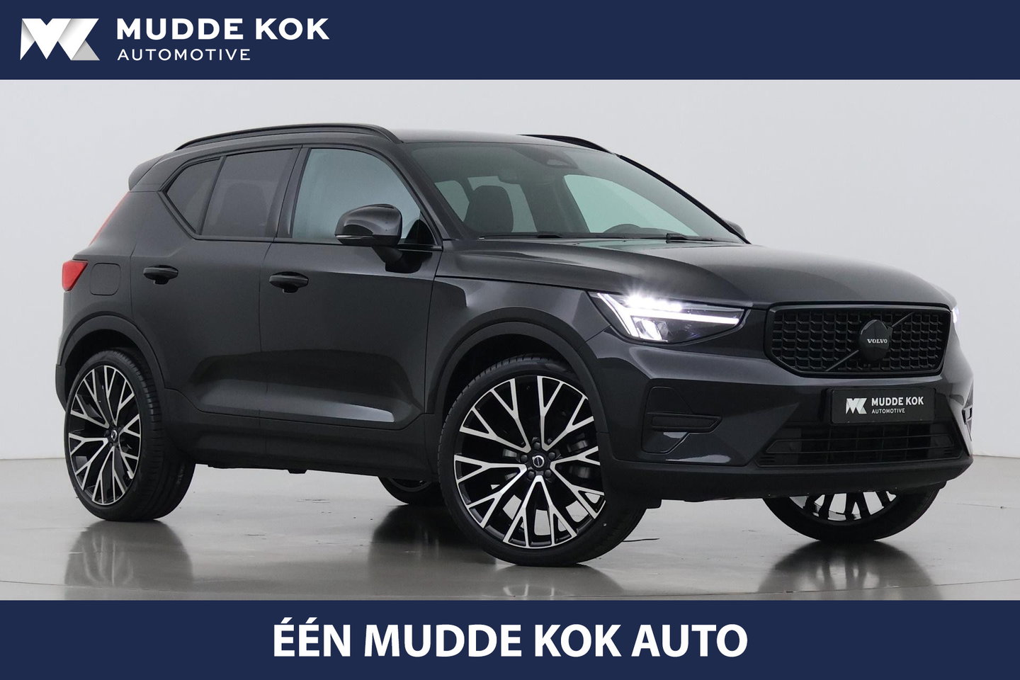 Volvo XC40 2.0 B3 Plus Black Edition | Harman/Kardon | Pilot Assist | Camera | BLIS | Memory | Stoel+Stuurverwarming | Keyless | ACC | 20 Inch