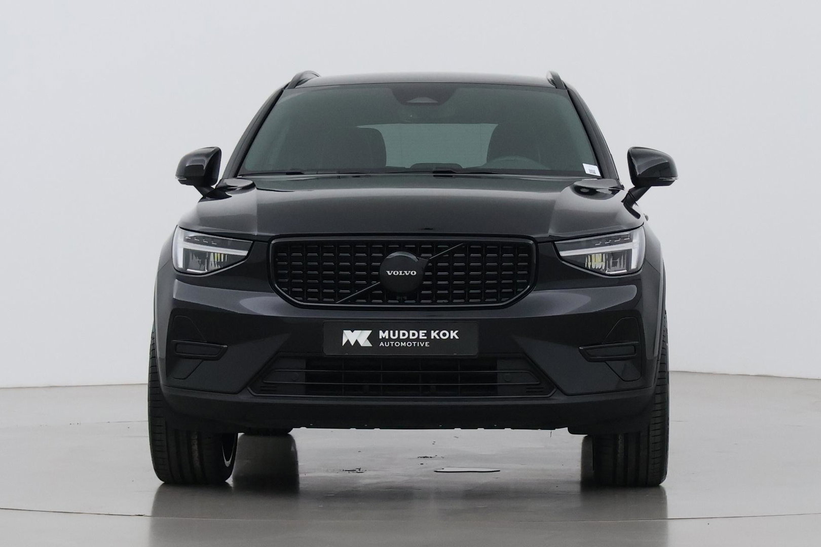 Volvo XC40 2.0 B3 Plus Black Edition | Harman/Kardon | Pilot Assist | Camera | BLIS | Memory | Stoel+Stuurverwarming | Keyless | ACC | 20 Inch