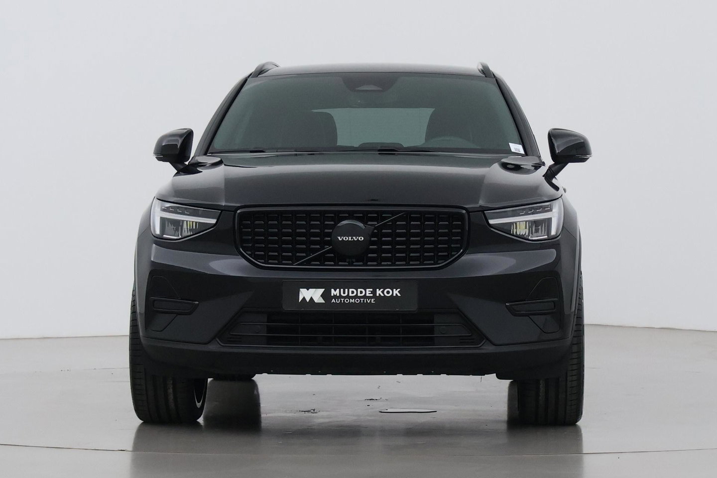 Volvo XC40 2.0 B3 Plus Black Edition | Harman/Kardon | Pilot Assist | Camera | BLIS | Memory | Stoel+Stuurverwarming | Keyless | ACC | 20 Inch