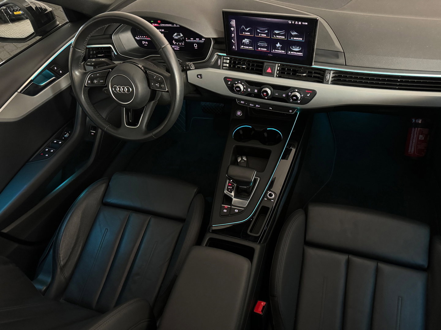 Audi A4 Avant 35 TFSI S Line Pano|Sfeer|Keyless|Camera|Carplay