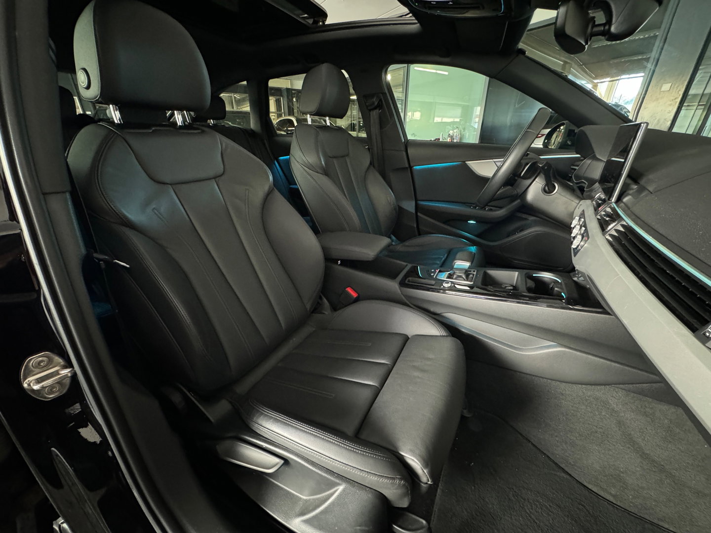 Audi A4 Avant 35 TFSI S Line Pano|Sfeer|Keyless|Camera|Carplay