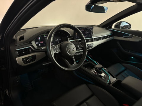 Audi A4 Avant 35 TFSI S Line Pano|Sfeer|Keyless|Camera|Carplay
