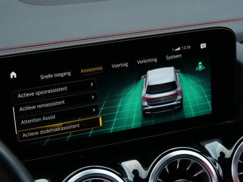 Mercedes-Benz EQA 67kWh AMG/ ELEKT. STOELEN/ 360° CAMERA/ TREKHAAK/ ADAPTIVE CRUISE/ SOH 96%