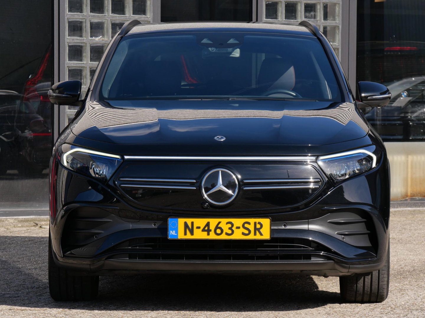 Mercedes-Benz EQA 67kWh AMG/ ELEKT. STOELEN/ 360° CAMERA/ TREKHAAK/ ADAPTIVE CRUISE/ SOH 96%