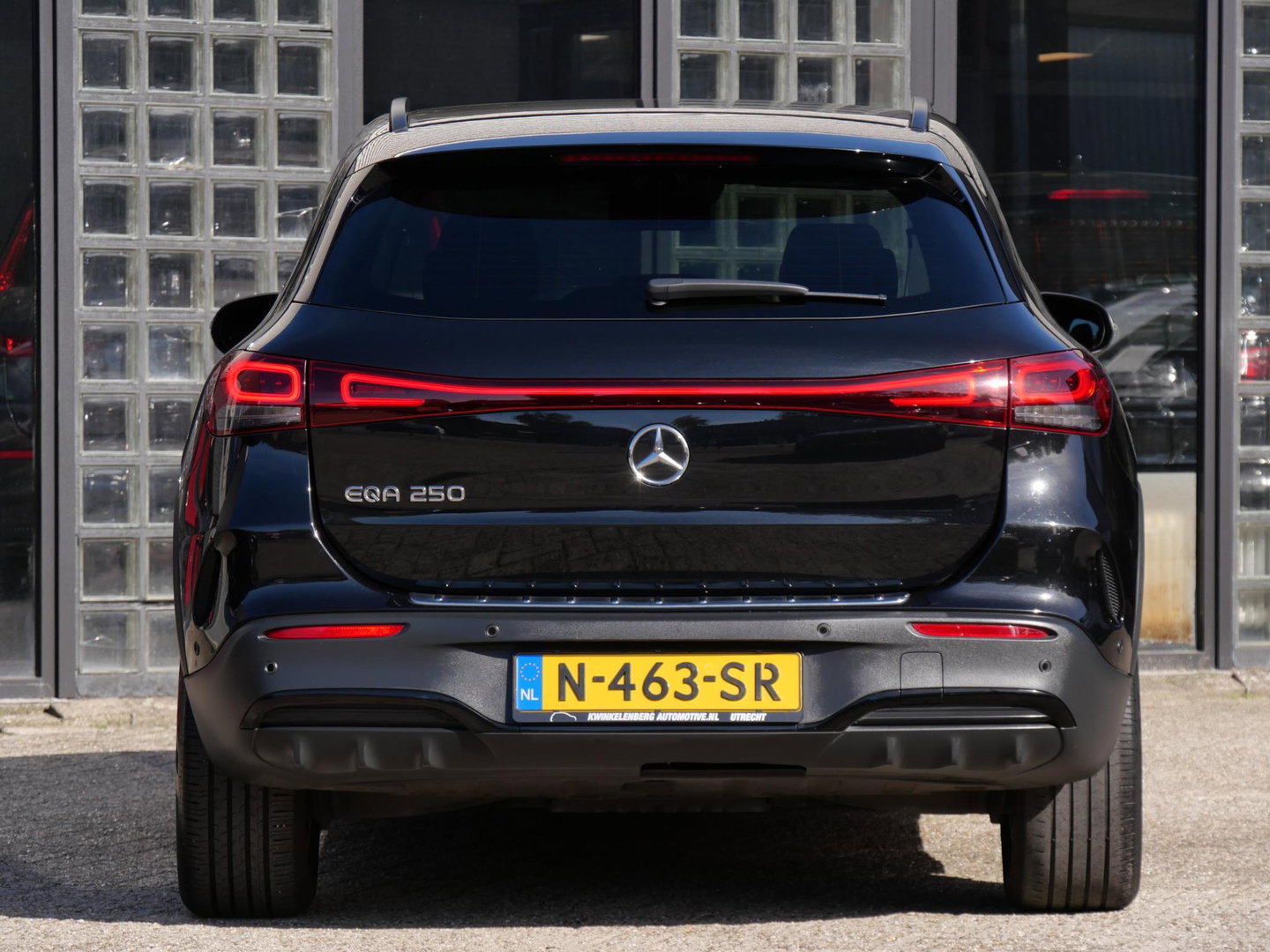 Mercedes-Benz EQA 67kWh AMG/ ELEKT. STOELEN/ 360° CAMERA/ TREKHAAK/ ADAPTIVE CRUISE/ SOH 96%