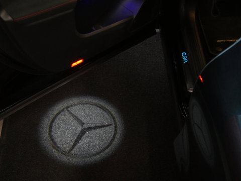 Mercedes-Benz EQA 67kWh AMG/ ELEKT. STOELEN/ 360° CAMERA/ TREKHAAK/ ADAPTIVE CRUISE/ SOH 96%