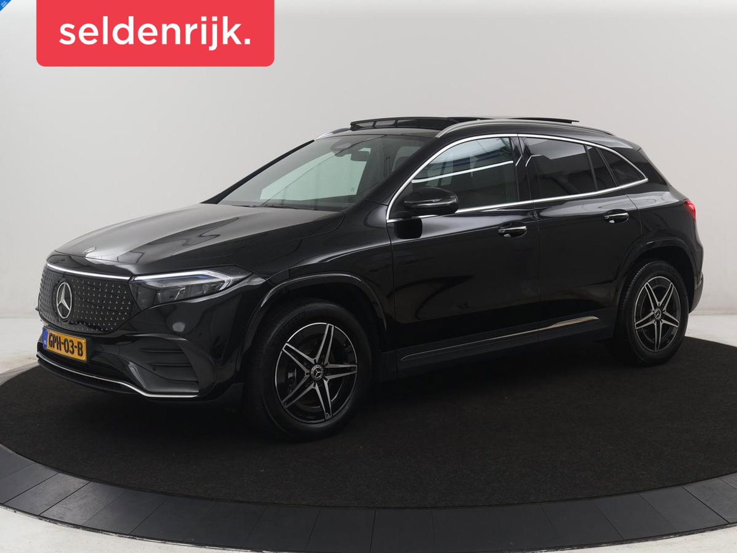 Mercedes-Benz EQA 250+ AMG Line 71 kWh SOH 98,5% | Trekhaak | LED | Stoelverwarming | Apple Carplay | Pano.Dak | Camera |