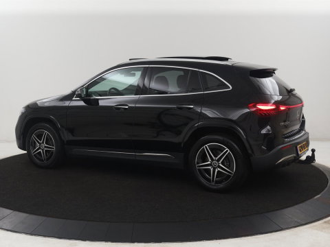 Mercedes-Benz EQA 250+ AMG Line 71 kWh SOH 98,5% | Trekhaak | LED | Stoelverwarming | Apple Carplay | Pano.Dak | Camera |