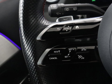 Mercedes-Benz EQA 250+ AMG Line 71 kWh SOH 98,5% | Trekhaak | LED | Stoelverwarming | Apple Carplay | Pano.Dak | Camera |