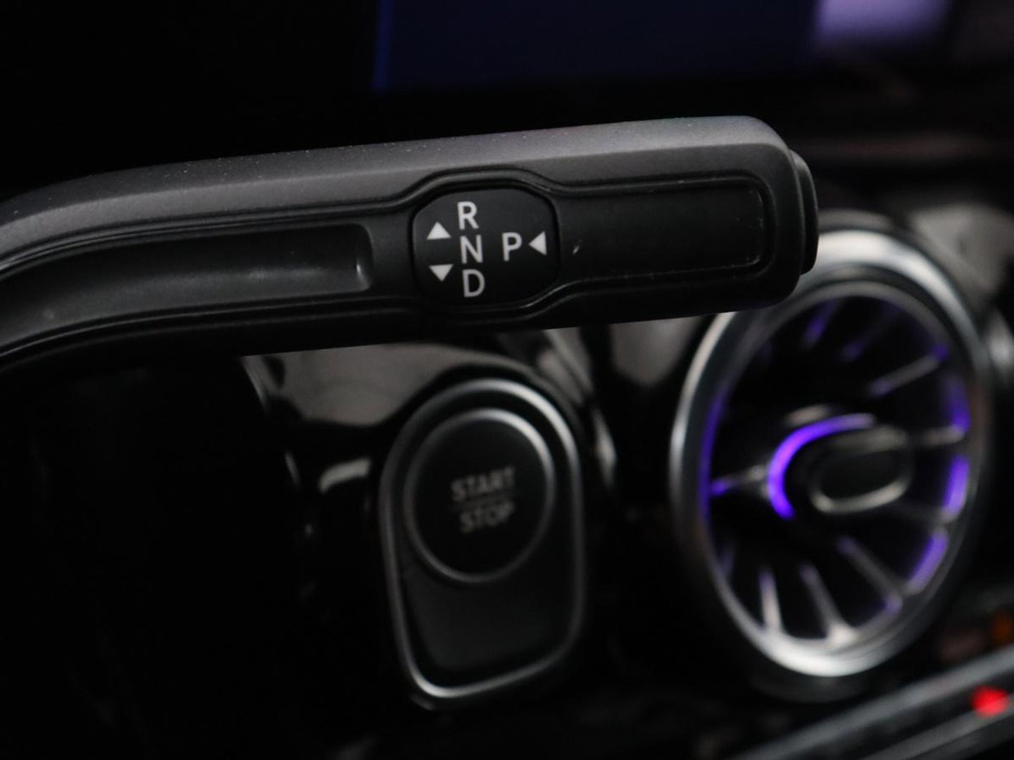 Mercedes-Benz EQA 250+ AMG Line 71 kWh SOH 98,5% | Trekhaak | LED | Stoelverwarming | Apple Carplay | Pano.Dak | Camera |