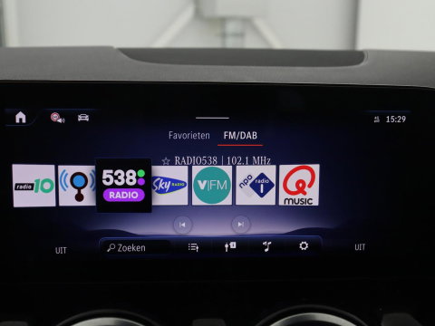 Mercedes-Benz EQA 250+ AMG Line 71 kWh SOH 98,5% | Trekhaak | LED | Stoelverwarming | Apple Carplay | Pano.Dak | Camera |