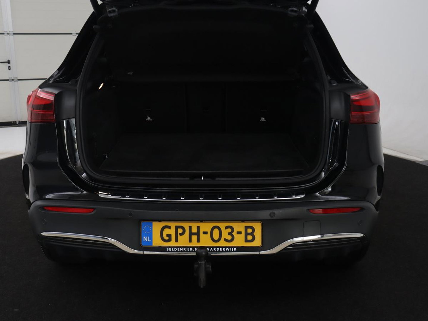 Mercedes-Benz EQA 250+ AMG Line 71 kWh SOH 98,5% | Trekhaak | LED | Stoelverwarming | Apple Carplay | Pano.Dak | Camera |