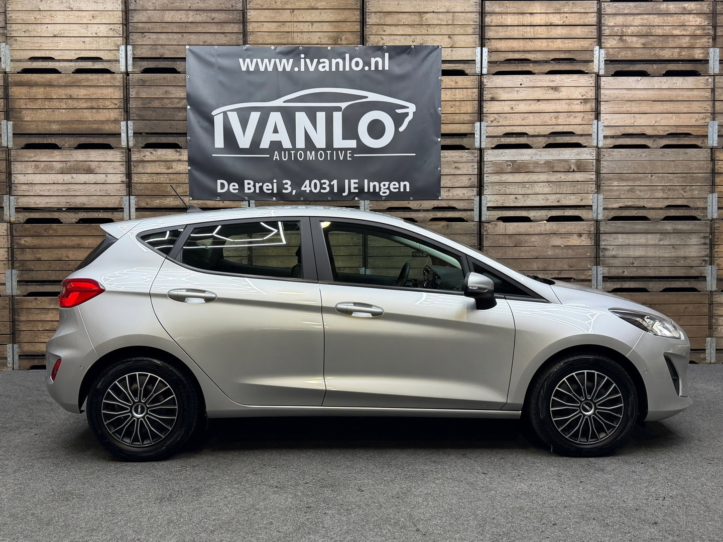 Ford Fiesta 1.0 EcoBoost Titanium Navigatie, Cruise control, 4 seizoenen banden