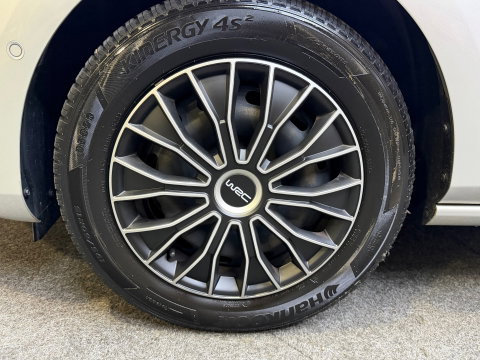 Ford Fiesta 1.0 EcoBoost Titanium Navigatie, Cruise control, 4 seizoenen banden