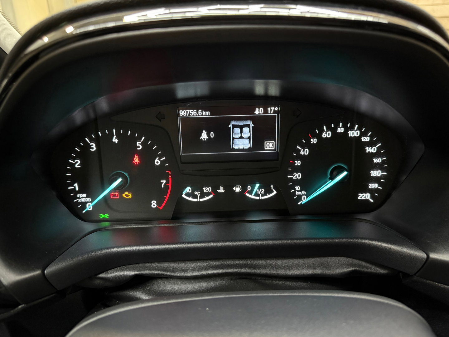 Ford Fiesta 1.0 EcoBoost Titanium Navigatie, Cruise control, 4 seizoenen banden