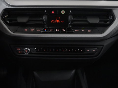 BMW 1-serie 118i | Apple Carplay | LED | Navigatie | Automaat |
