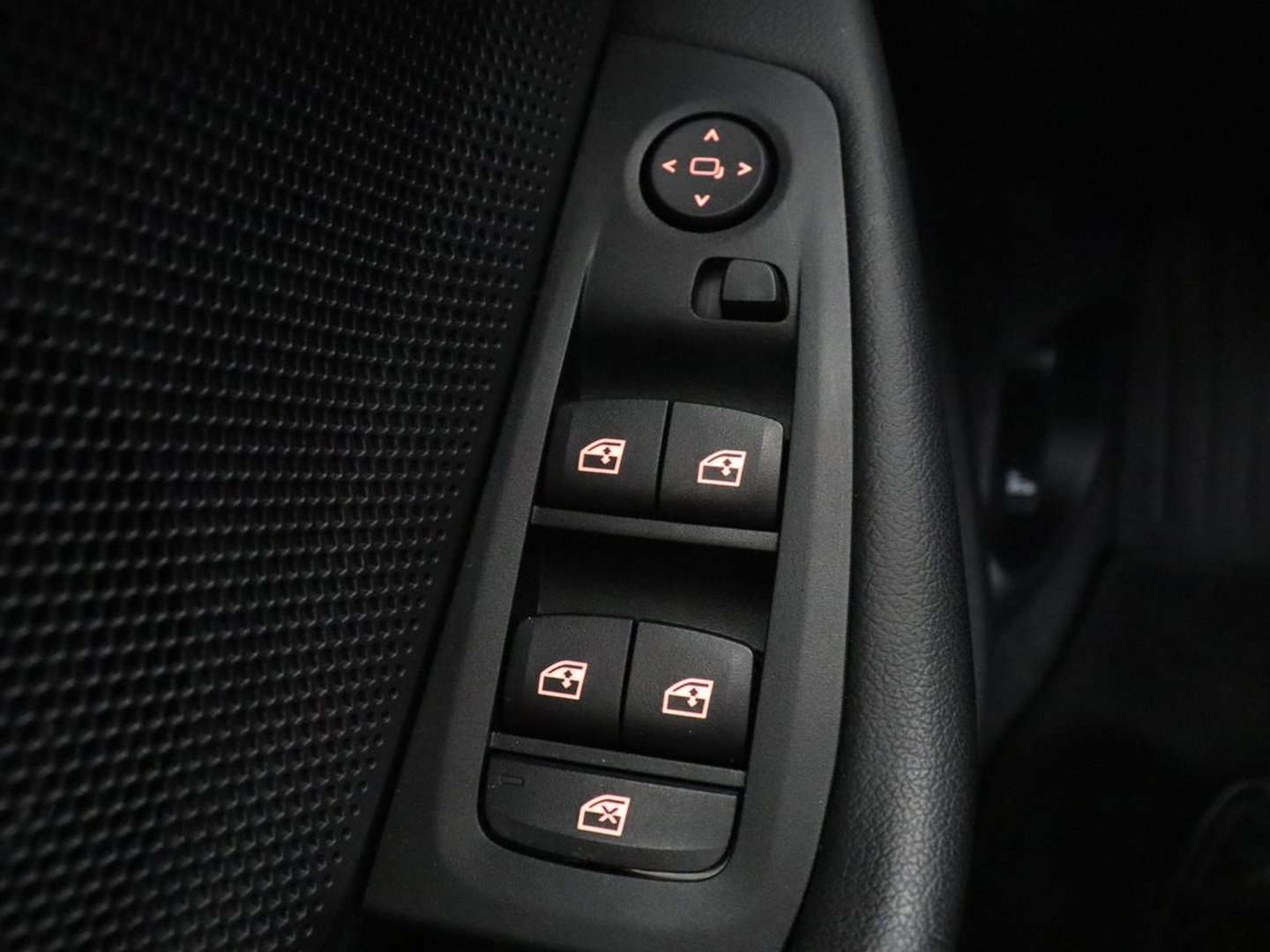 BMW 1-serie 118i | Apple Carplay | LED | Navigatie | Automaat |