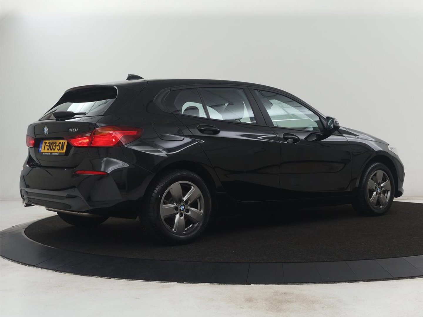 BMW 1-serie 118i | Apple Carplay | LED | Navigatie | Automaat |