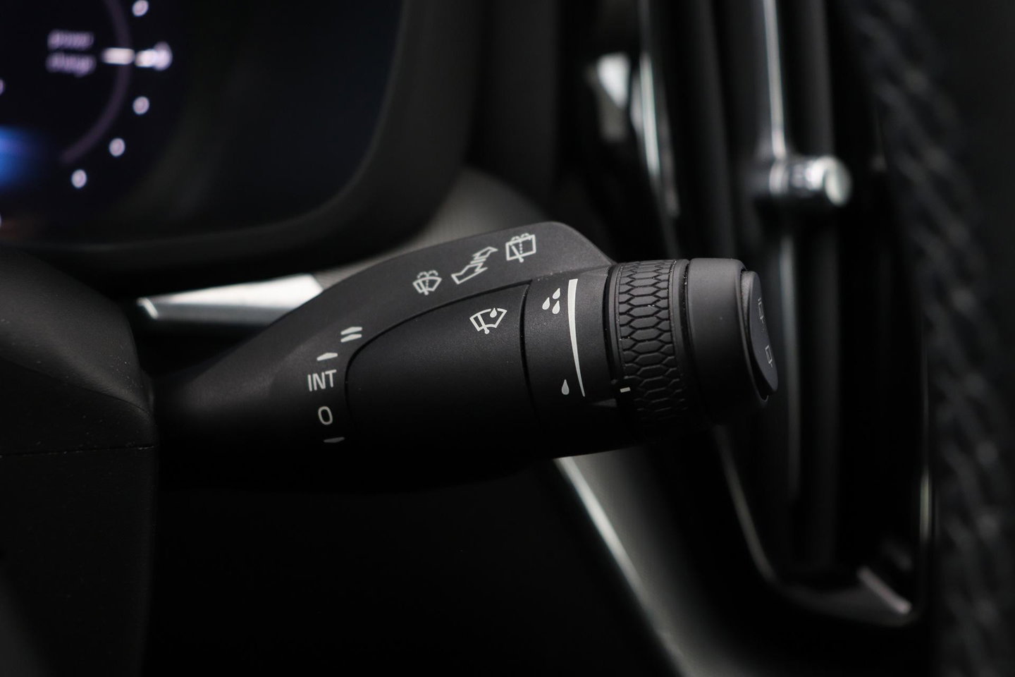 Volvo XC60 T8 Plus Bright | Long Range | Harman/Kardon | Trekhaak | Panoramdak | BLIS | Camera | ACC | Standkachel | 20 Inch
