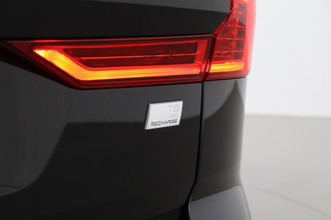 Volvo XC60 T8 Plus Bright | Long Range | Harman/Kardon | Trekhaak | Panoramdak | BLIS | Camera | ACC | Standkachel | 20 Inch