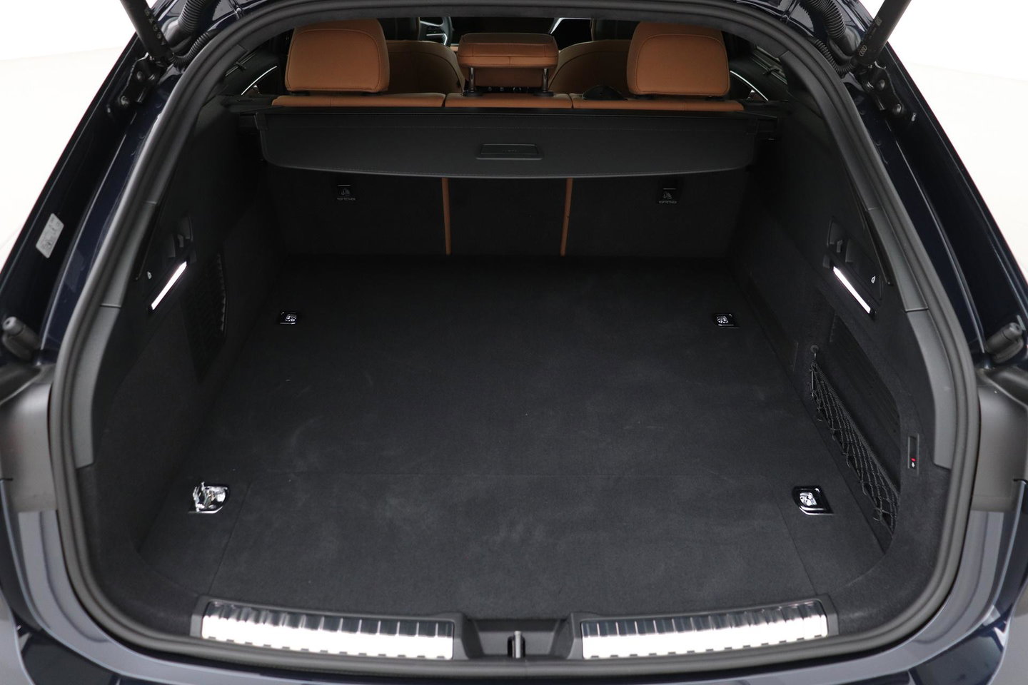 Audi A6 S edition Competition Quattro | Passenger Display | B&O | Panoramadak | 360° Camera | Massage+Ventilatie | Trekhaak | 21 Inch