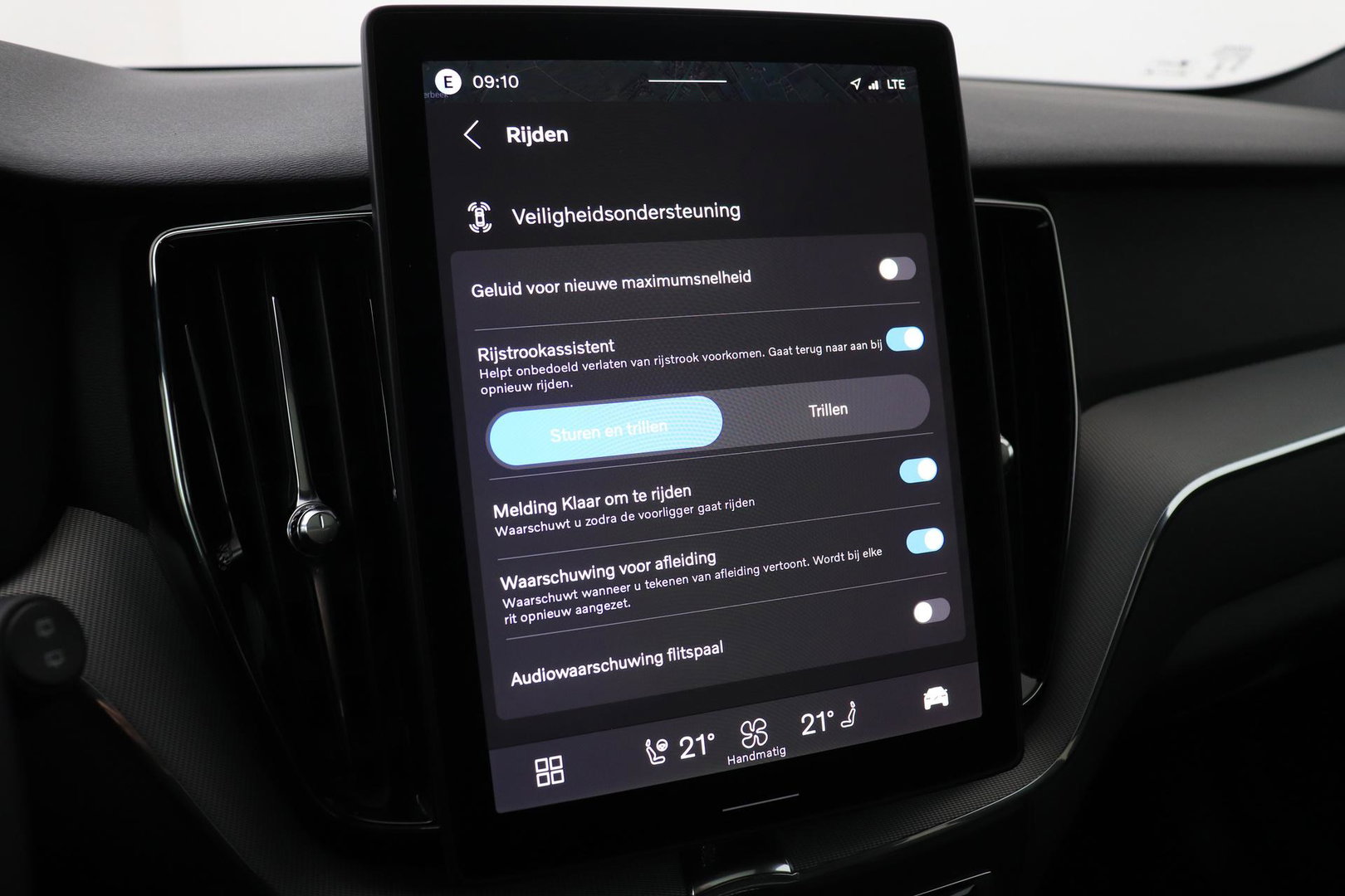 Volvo XC60 T6 Plus Black Edition | Harman/Kardon | Panoramadak | Pilot Assist | 21 Inch
