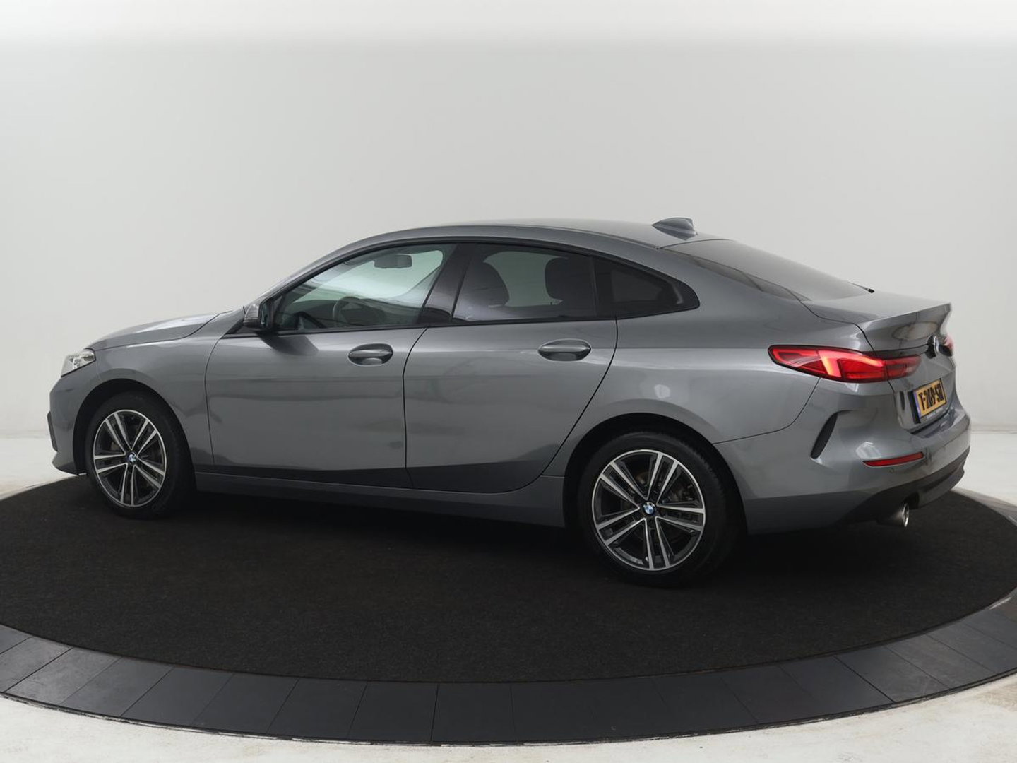 BMW 2 Serie Gran Coupé 218i | Apple Carplay | LED | Navigatie | Parkeerhulp |