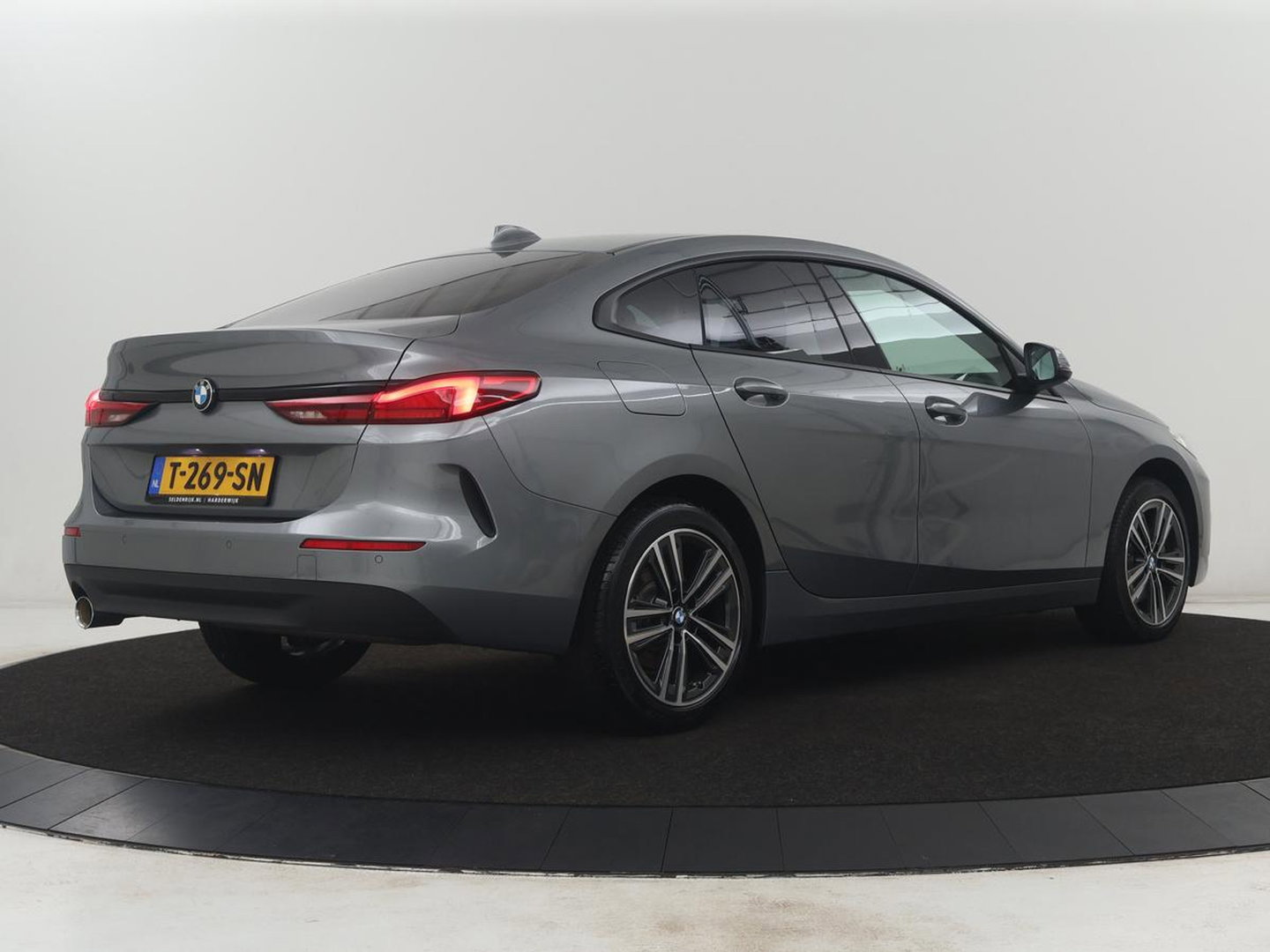 BMW 2 Serie Gran Coupé 218i | Apple Carplay | LED | Navigatie | Parkeerhulp |