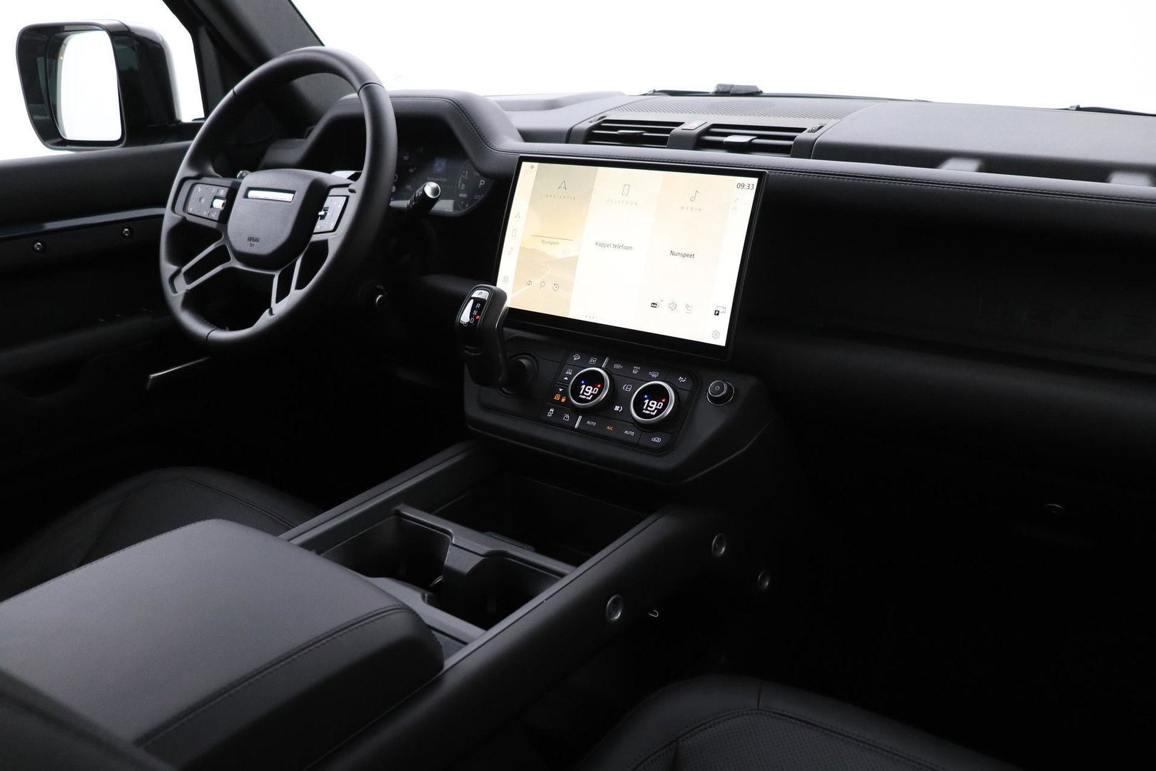 Land Rover Defender 110 P300e X-Dynamic HSE | HERITAGE Edition | Black Pack | ClearSight | Koelbox | Trekhaak | 360° Camera