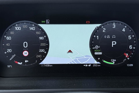 Land Rover Defender 110 P300e X-Dynamic HSE | HERITAGE Edition | Black Pack | ClearSight | Koelbox | Trekhaak | 360° Camera