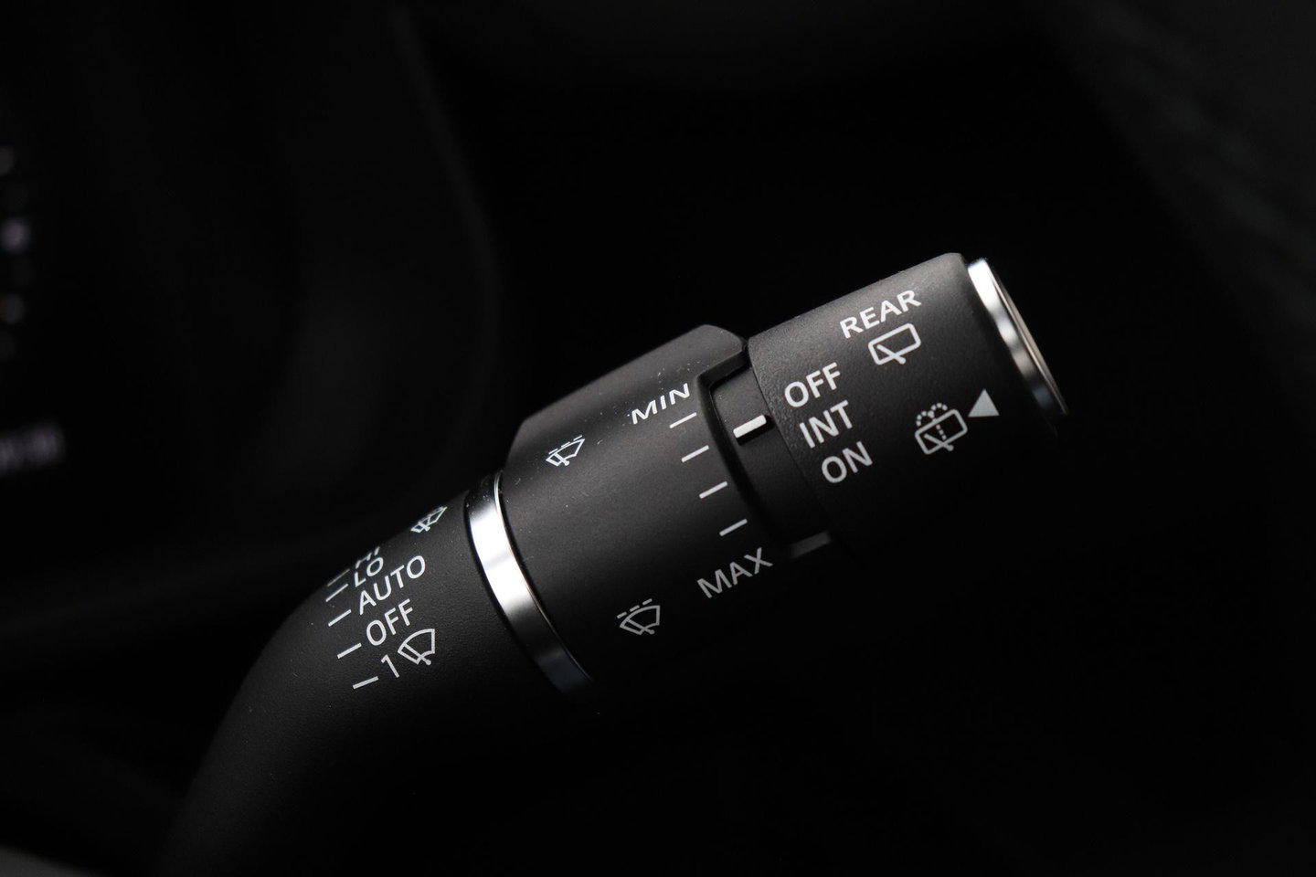 Land Rover Defender 110 P300e X-Dynamic HSE | HERITAGE Edition | Black Pack | ClearSight | Koelbox | Trekhaak | 360° Camera