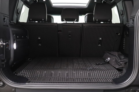 Land Rover Defender 110 P300e X-Dynamic HSE | HERITAGE Edition | Black Pack | ClearSight | Koelbox | Trekhaak | 360° Camera