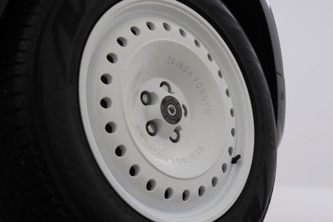 Land Rover Defender 110 P300e X-Dynamic HSE | HERITAGE Edition | Black Pack | ClearSight | Koelbox | Trekhaak | 360° Camera