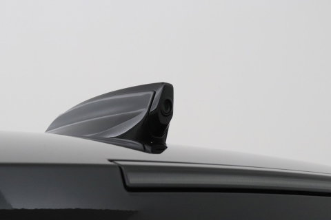 Land Rover Defender 110 P300e X-Dynamic HSE | HERITAGE Edition | Black Pack | ClearSight | Koelbox | Trekhaak | 360° Camera