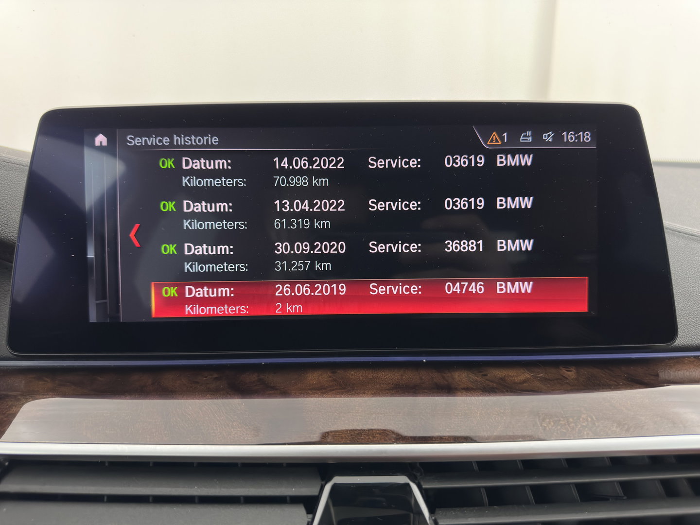 BMW 5 Serie 530e iPerformance High Executive (Plug-in) {SoH-98%} Aut. *HEAD-UP | LEATHER | XENON | ADAPTIVE-CRUISE | TOP-VIEW | HEATED-COMFORTSEATS | PRIVACY-GLASS | AMBIENT-LIGHT | ECC | PDC | 18''ALU*