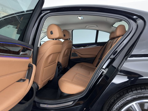 BMW 5 Serie 530e iPerformance High Executive (Plug-in) {SoH-98%} Aut. *HEAD-UP | LEATHER | XENON | ADAPTIVE-CRUISE | TOP-VIEW | HEATED-COMFORTSEATS | PRIVACY-GLASS | AMBIENT-LIGHT | ECC | PDC | 18''ALU*