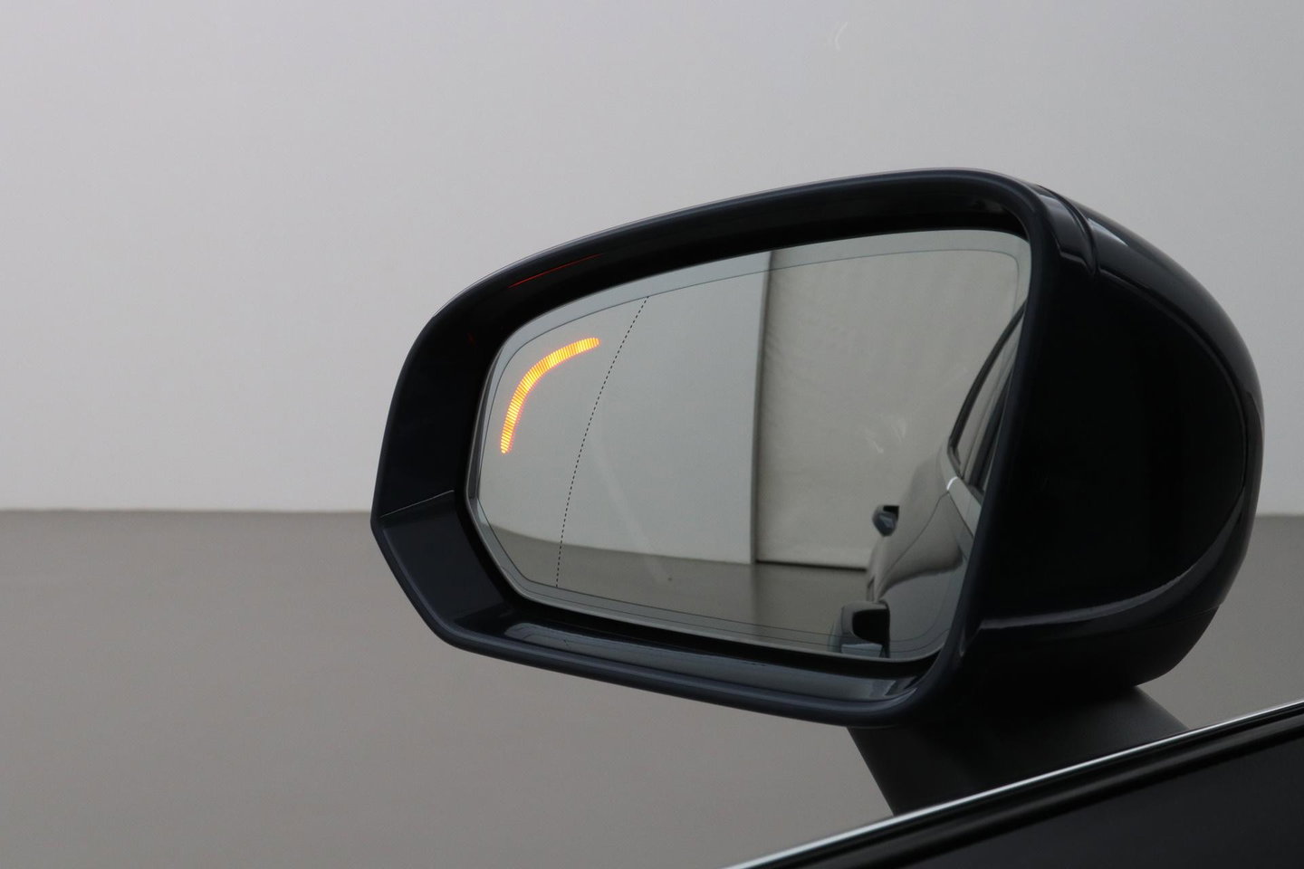 Volvo V60 T6 Plus Bright | Pilot Assist | Panoramadak | Harman/Kardon | BLIS | Keyless