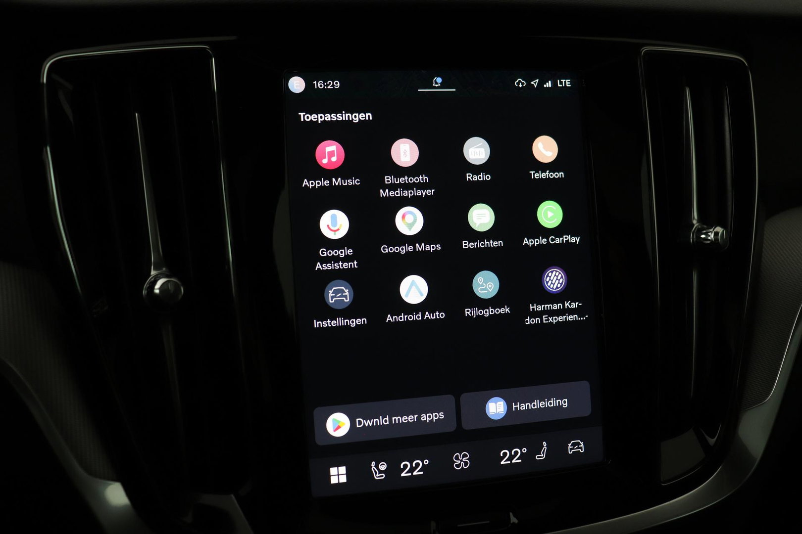 Volvo V60 T6 Plus Bright | Pilot Assist | Panoramadak | Harman/Kardon | BLIS | Keyless