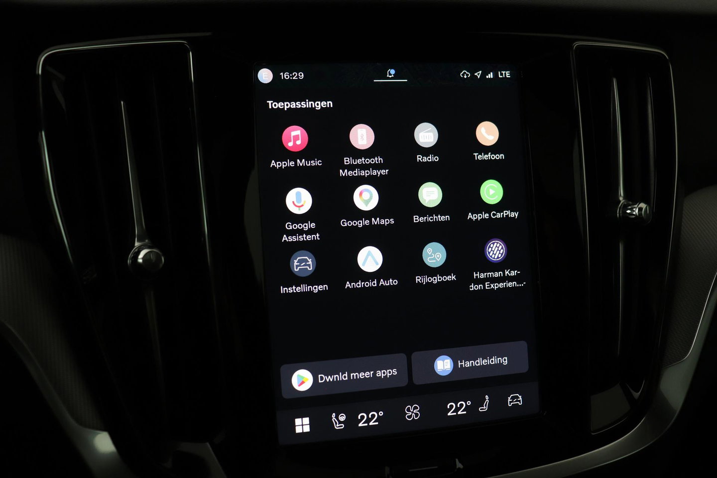 Volvo V60 T6 Plus Bright | Pilot Assist | Panoramadak | Harman/Kardon | BLIS | Keyless
