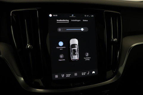 Volvo V60 T6 Plus Bright | Pilot Assist | Panoramadak | Harman/Kardon | BLIS | Keyless