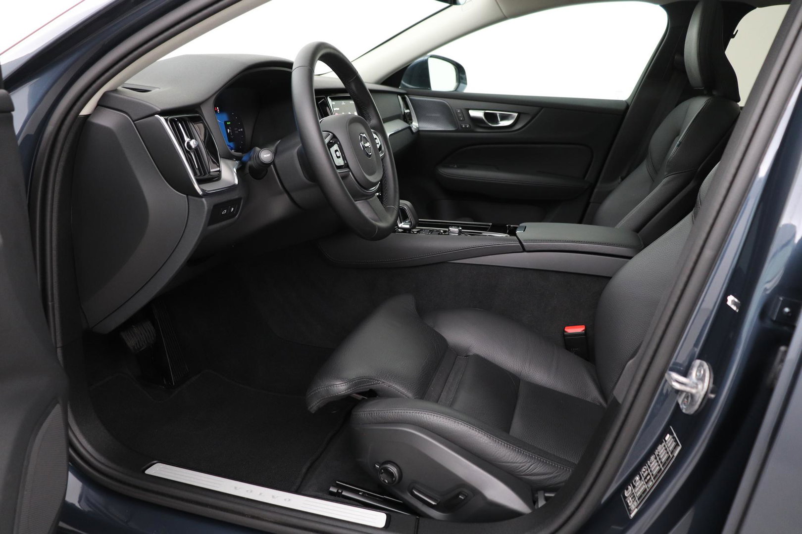 Volvo V60 T6 Plus Bright | Pilot Assist | Panoramadak | Harman/Kardon | BLIS | Keyless