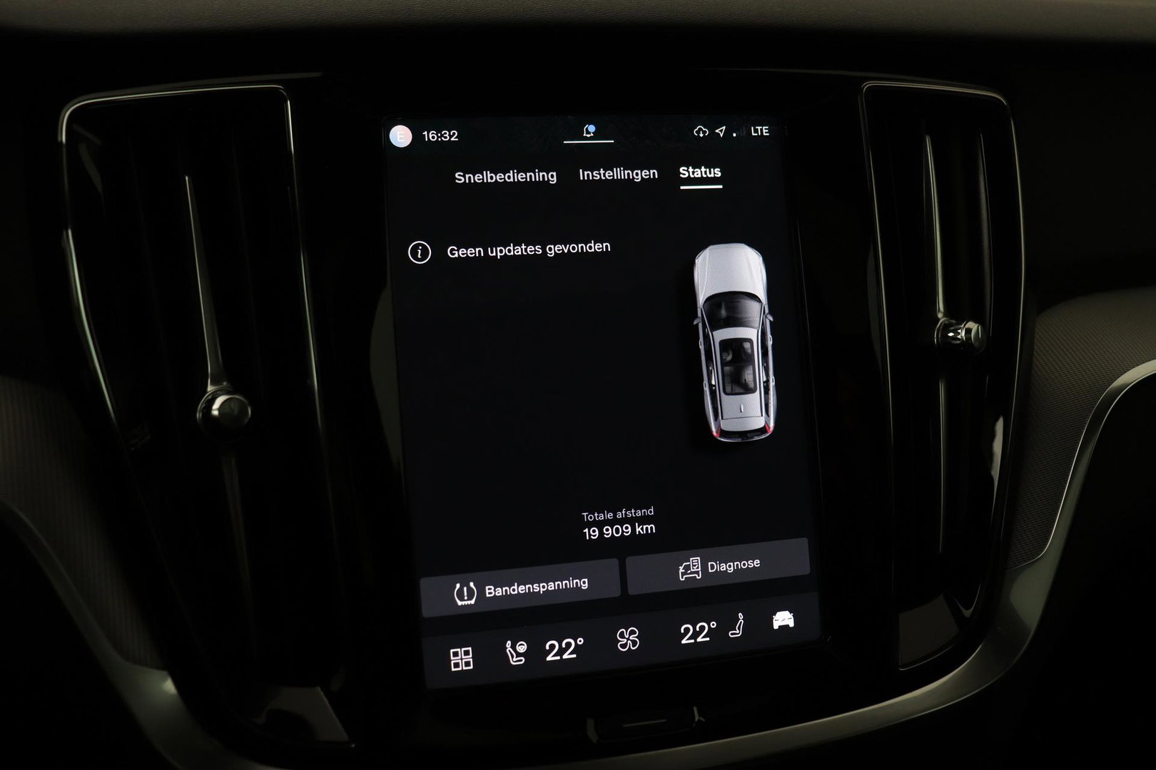 Volvo V60 T6 Plus Bright | Pilot Assist | Panoramadak | Harman/Kardon | BLIS | Keyless