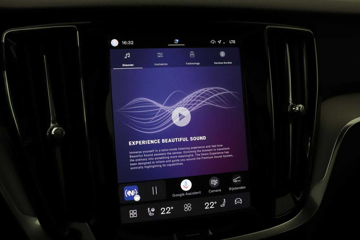 Volvo V60 T6 Plus Bright | Pilot Assist | Panoramadak | Harman/Kardon | BLIS | Keyless