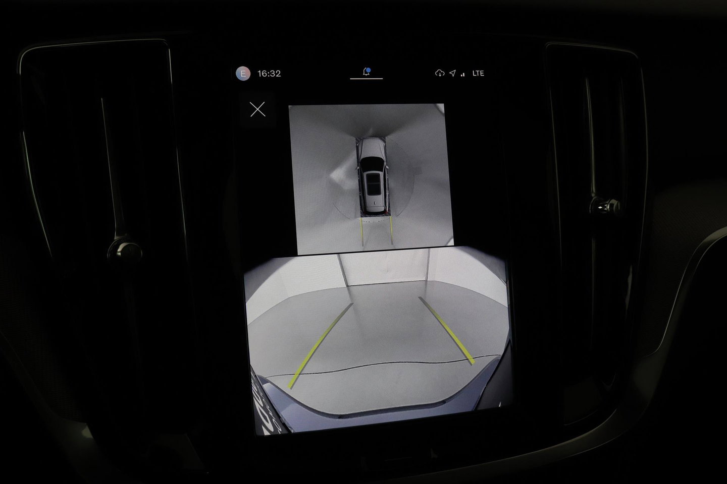 Volvo V60 T6 Plus Bright | Pilot Assist | Panoramadak | Harman/Kardon | BLIS | Keyless