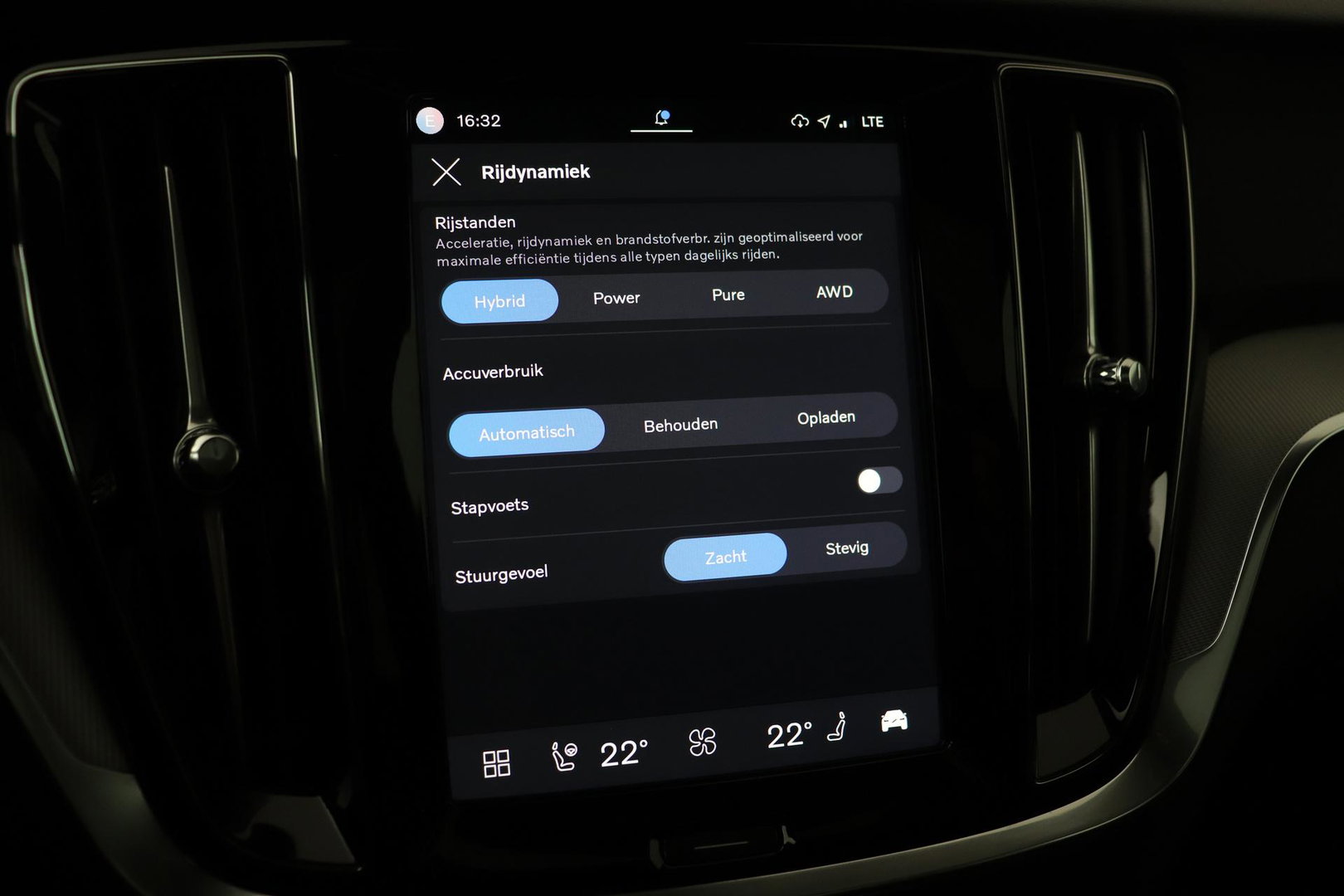 Volvo V60 T6 Plus Bright | Pilot Assist | Panoramadak | Harman/Kardon | BLIS | Keyless