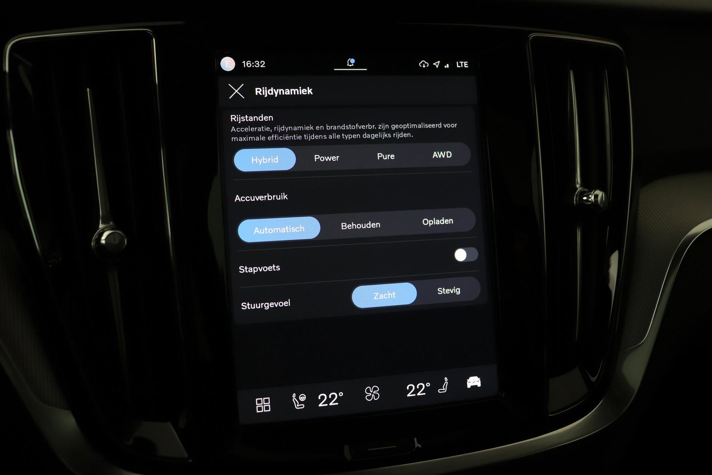 Volvo V60 T6 Plus Bright | Pilot Assist | Panoramadak | Harman/Kardon | BLIS | Keyless