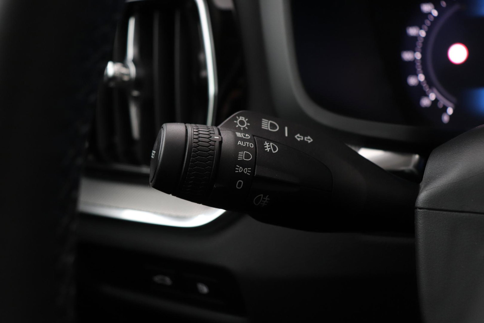 Volvo V60 T6 Plus Bright | Pilot Assist | Panoramadak | Harman/Kardon | BLIS | Keyless